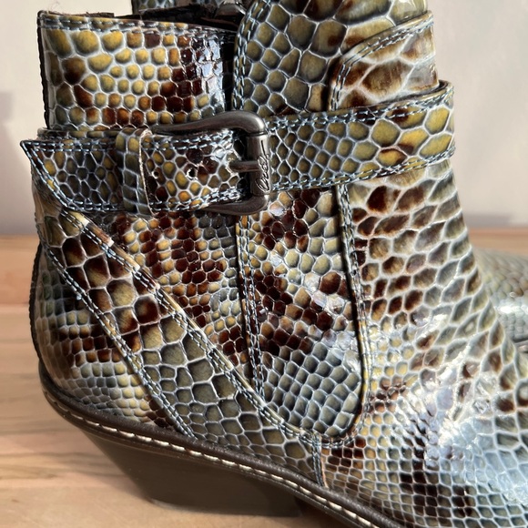 Donald J. Pliner- Western Couture Bootie - Picture 10 of 15